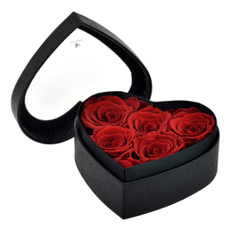 Coffret coeur avec 5 roses éternelles naturelles - Livraison offerte