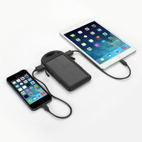 Chargeur solaire portable robuste avec double sortie USB pour smartphone, iPod, iPad et autres tablettes - Livraison offerte