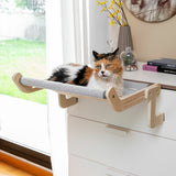 Hamac suspendu pour chat doté d’une structure bois-métal et d’un tissu laine-polyester amovible et lavable en machine - Livraison offerte