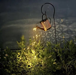 Lampe de jardin solaire avec eclairage LED en forme d’arrosoir avec tige incluse - Livraison offerte