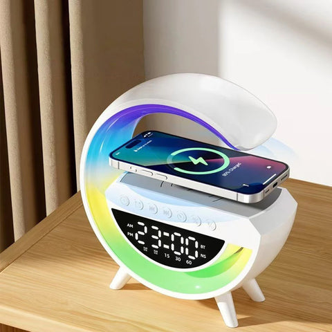 Station multimédia Bluetooth : Chargeur à induction pour smartphone + Horloge numérique + réveil avec écran LCD + mini enceinte avec 13 couleurs d’ambiance - Livraison offerte