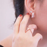1 paire de  boucles d'oreilles Olena ornée de 72 cristaux Autrichiens de très haute qualité - Livraison Offerte