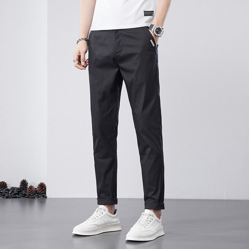 Pantalon utilitaire ample à taille basse extensible Pantalon utilitaire ample à taille basse extensible