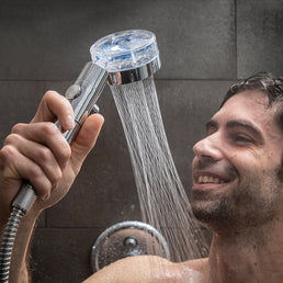 Douche écologique avec hélice à pression et filtre purificateur d'eau - Livraison Offerte