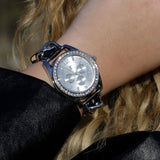 Montre Femme Adèle avec bracelet en cuir noir ornée de 44 Cristaux Autrichiens - Livraison Offerte